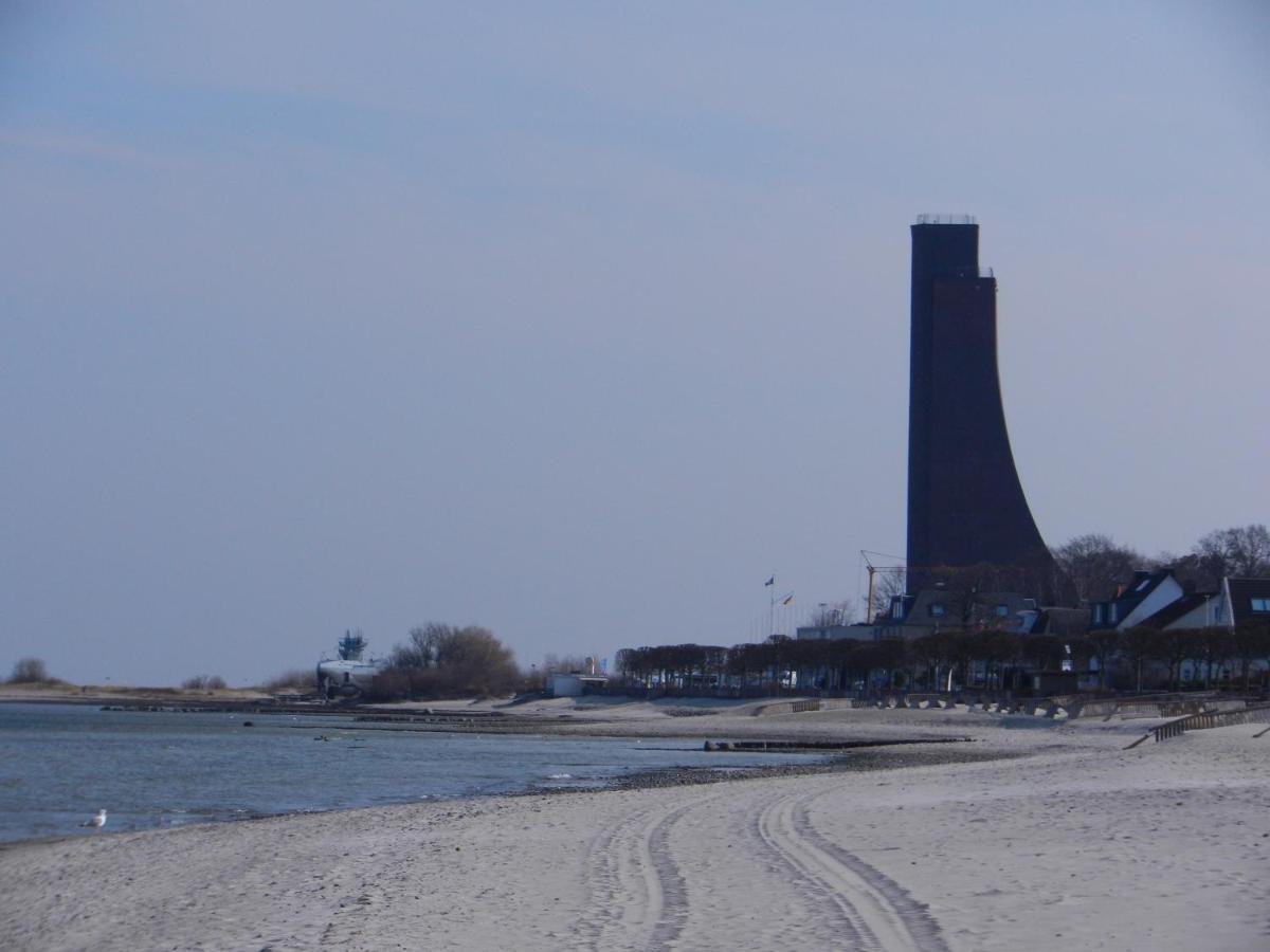 Hausboot Floating 44 In Laboe - Boot 1 - Nikse Villa Екстериор снимка